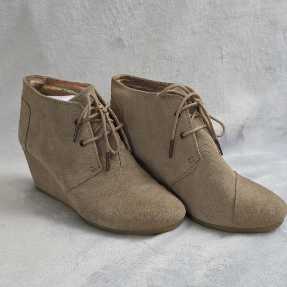 Toms Shoes - TOMS Desert Wedge Booties Womens Tan Suede Lace Up Ankle Boots Casual Comfort